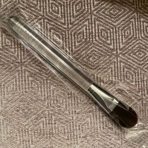 NEW!! Clinique powder foundation brush